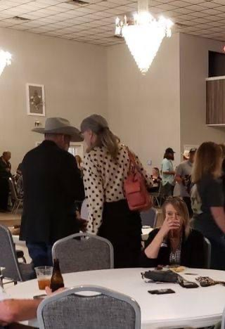 BECKY BOYER PUTS UP PICTURES OF ME WITH AMBER AND JEFF | Exposing small